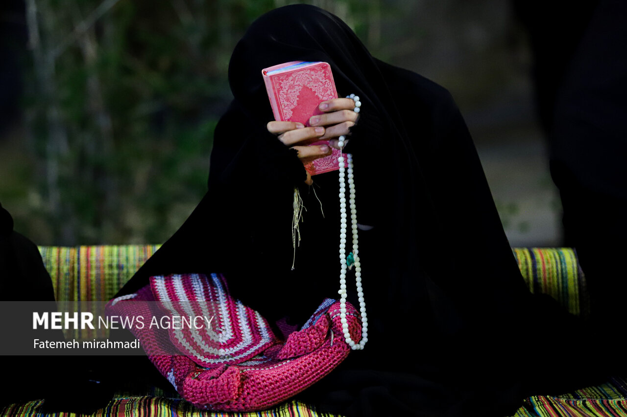 إحياء ليلة التاسع عشر من شهر رمضان المبارك في مسجد جامعة طهران