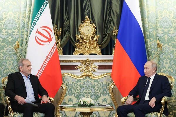 Putin congratulates Iran's President Pezeshkian on Nowruz