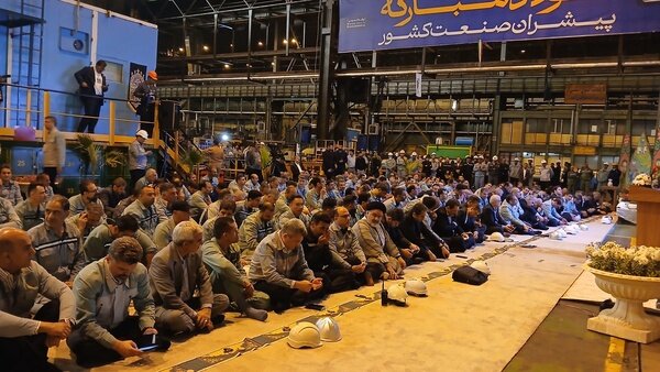وزیر صمت سال «سرمایهگذاری برای تولید» را در فولاد مبارکه آغاز کرد