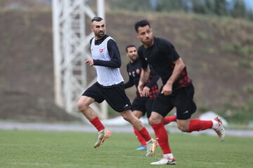 Serdar Dursun Türkiye'de Persepolis'in kampına katıldı