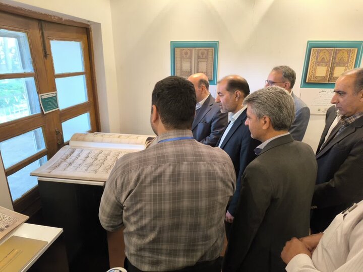 میزبانی قرآنی خراسان جنوبی از مسافران نوروزی در نمایشگاه نسخ خطی قرآن