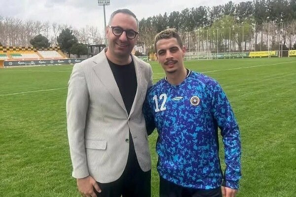 مهاجم جنجالی موناکو در تمرین سپاهان؛ خبری از لیموچی نیست مهاجم جنجالی موناکو در تمرین سپاهان؛ خبری از لیموچی نیست