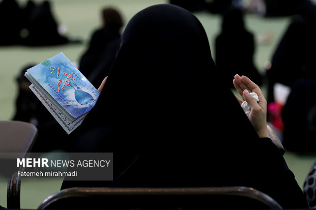 مراسم احیای شب بیست و یکم ماه رمضان در مصلای تهران 5