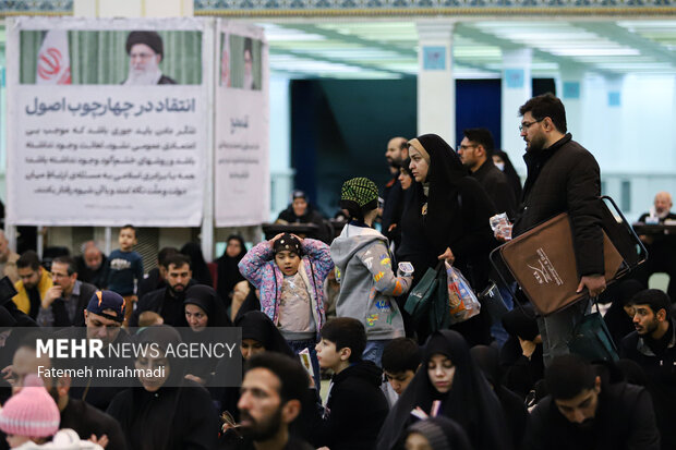 مراسم احیای شب بیست و یکم ماه رمضان در مصلای تهران 28