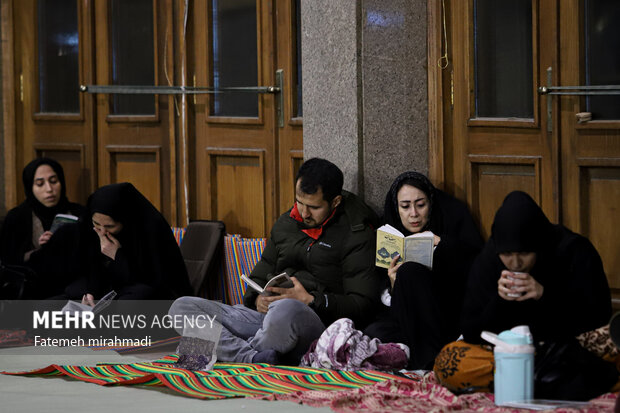 مراسم احیای شب بیست و یکم ماه رمضان در مصلای تهران 31