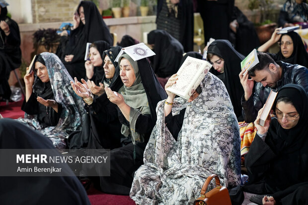 احیای شب دوم از لیالی قدر در حرم حضرت علی ابن حمزه بن موسی الکاظم (ع)