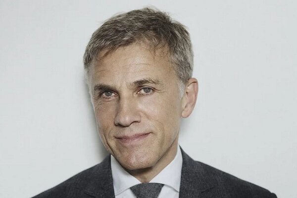 کریسوف والتس با «قتلهای داخل ساختمان» همراه شد