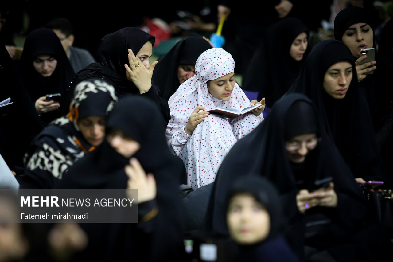 أحياء ليلة الواحد والعشرين من ليالي القدر في مصلى طهران