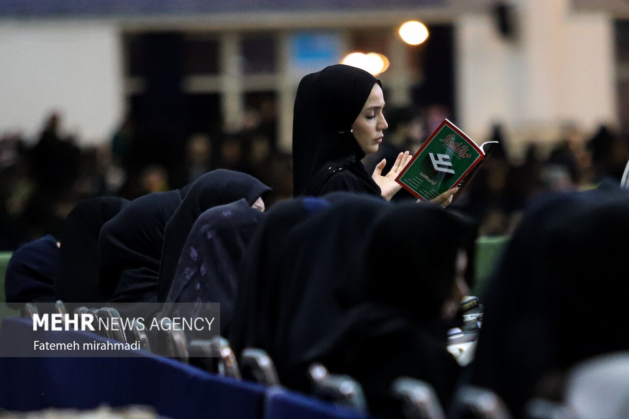 أحياء ليلة الواحد والعشرين من ليالي القدر في مصلى طهران