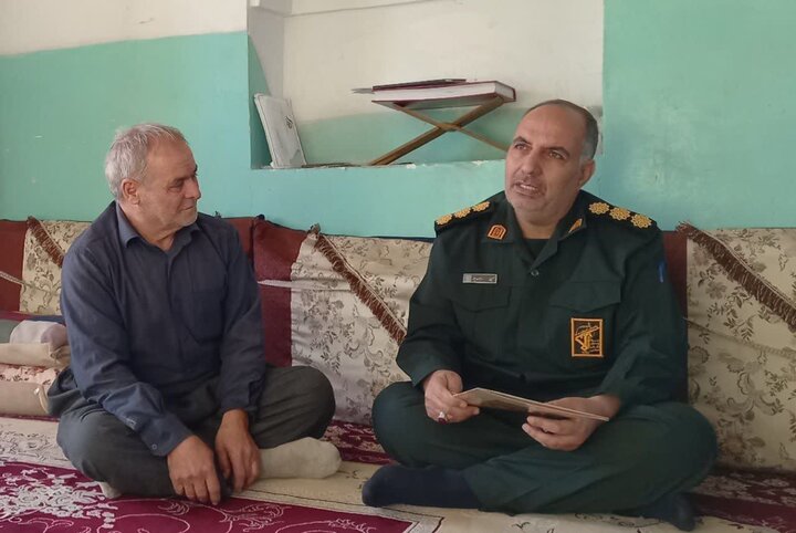 خانوادههای ایثارگران و رزمندگان سرمایههای معنوی انقلاب هستند