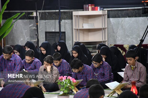 جمع خوانی دانش آموزی قرآن کریم در بیرجند