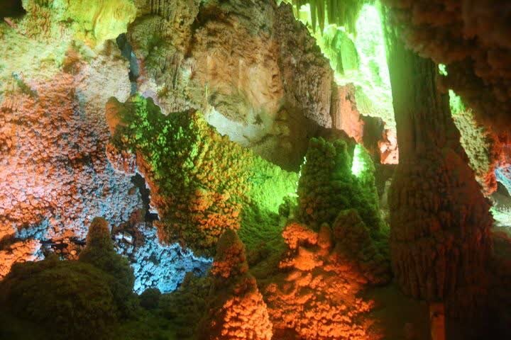 غارها و موزههای کهن شهرستان دلیجان مقصدی جذاب برای گردشگران