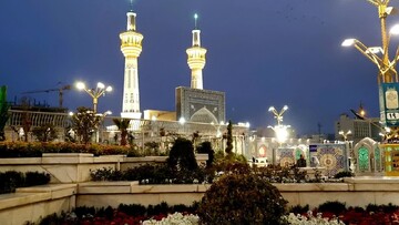 حضور پرشور زائران رضوی در چهارمین روز فروردین ۱۴۰۴ در حرم امام رضا(ع)