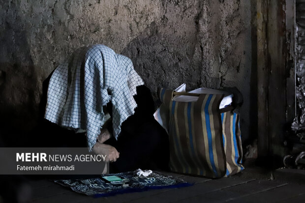 مراسم احیای شب بیستوسوم ماه رمضان در حسینیه همدانیها