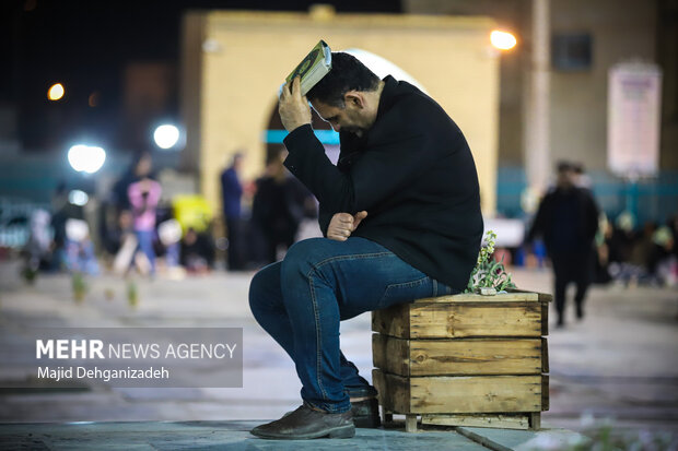 احیای شب بیست و سوم ماه رمضان در یزد