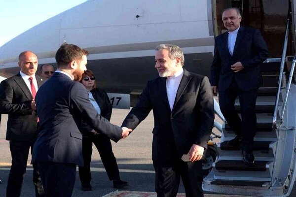 Dışişleri Bakanı Erakçi Ermenistan’da Dışişleri Bakanı Erakçi Ermenistan’da