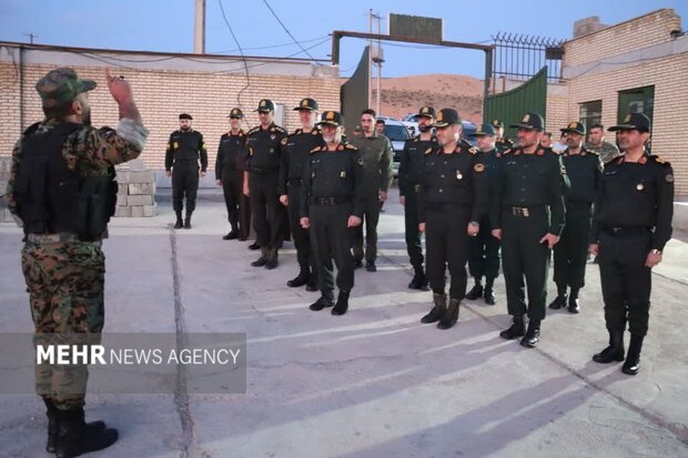 بازدید جانشین فراجا از پاسگاه روستای صاحب الزمان(عج) خرمآباد