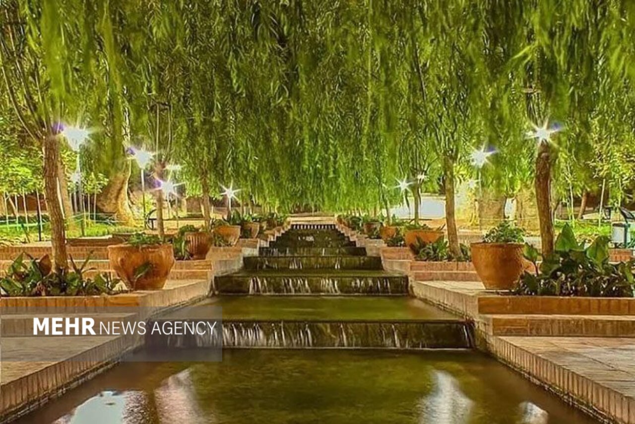 سفر به محلات؛ سرزمین گلها و گنجینههای تاریخی و طبیعی