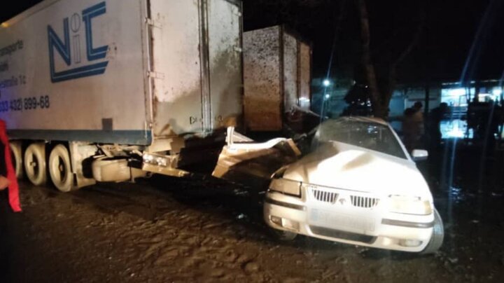 برخورد خودروی سمند با تریلی در آستارا یک فوتی بر جا گذاشت برخورد خودروی سمند با تریلی در آستارا یک فوتی بر جا گذاشت