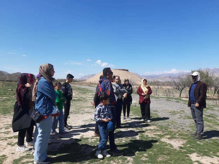 استقرار راهنمایان گردشگری در اماکن تاریخی و پایگاههای نوروزی البرز