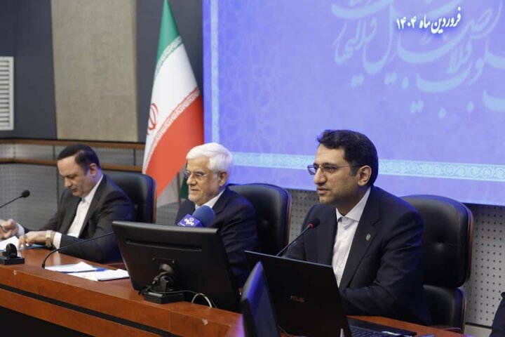 عارف: سهم مناطق آزاد در اقتصاد ملی باید بهطور دقیق تعریف شود