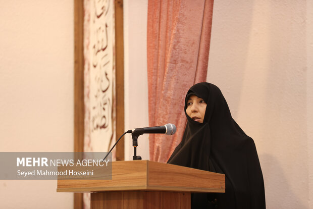نشست جمعی از بانوان حوزوی و تشکلهای خواهران با رئیس مجلس شورای اسلامی 5