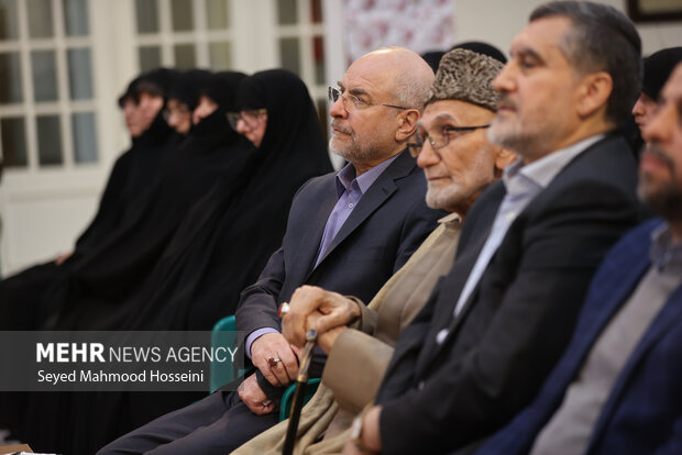 نشست جمعی از بانوان حوزوی و تشکلهای خواهران با رئیس مجلس شورای اسلامی 6