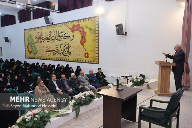 نشست جمعی از بانوان حوزوی و تشکلهای خواهران با رئیس مجلس شورای اسلامی 28