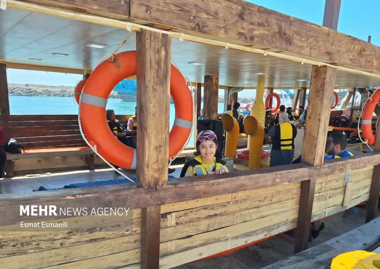 گناوه مستعد رونق گردشگری دریایی؛ زیرساختها تقویت شود