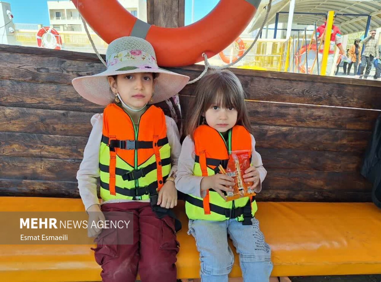 گناوه مستعد رونق گردشگری دریایی؛ زیرساختها تقویت شود