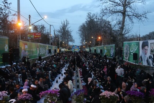 محفل انس و افطاری مقاومت با طعم وحدت و همدلی در آذربایجان غربی