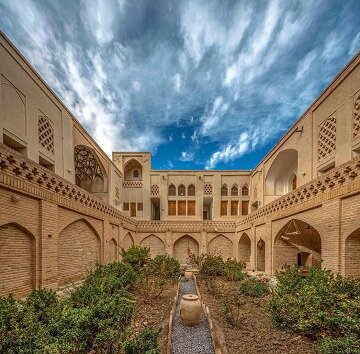 روایت فرهنگ و تاریخ ایران در نائین