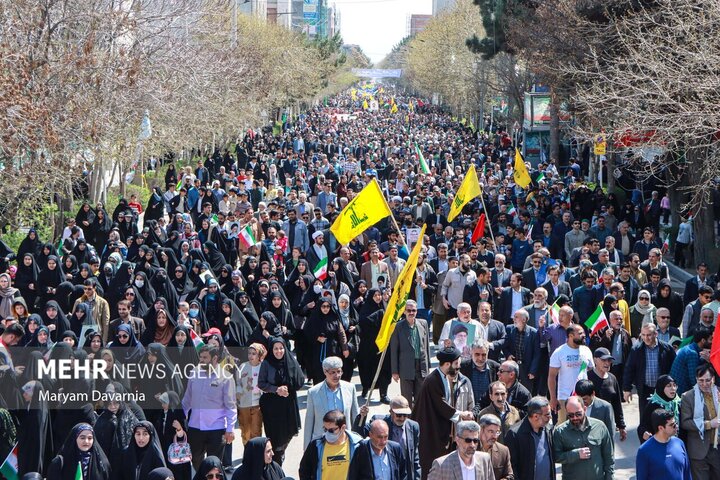 امام جمعه بهارستان: روز قدس نماد بیداری اسلامی است