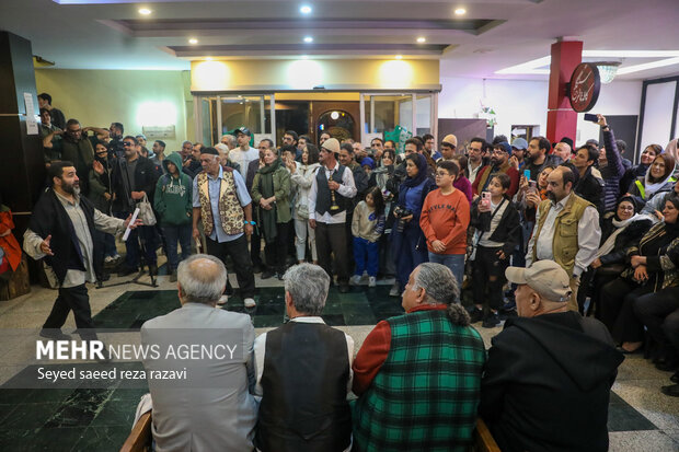 تئاتریها روزشان را در سنگلج جشن گرفتند