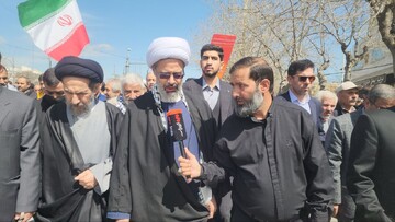 مردم ایران همیشه درکنارمظلوم و در مقابل ظالم هستند