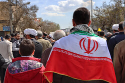 فیروزکوه در حمایت از قدس؛ موج خروشان مردم در راهپیمایی روز قدس