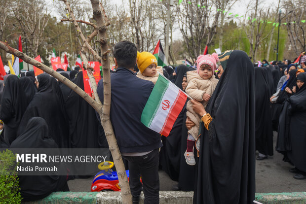 گوشه هایی از راهپیمایی مردم پردیس در روز قدس