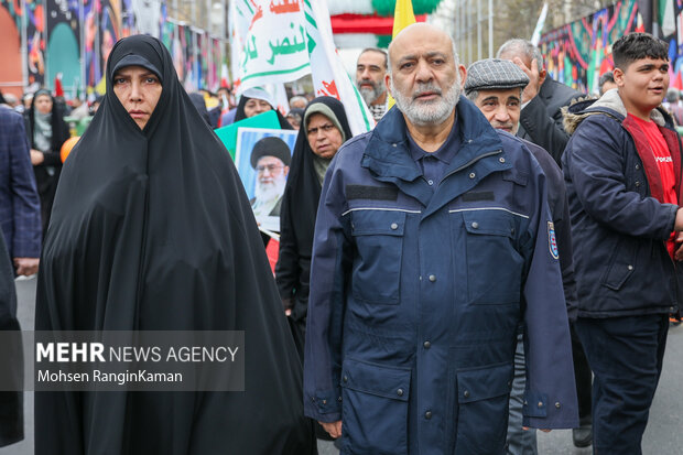 حضور مسئولان لشکری و کشوری در راهپیمایی روز قدس 24