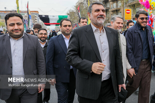 حضور مسئولان لشکری و کشوری در راهپیمایی روز قدس 18