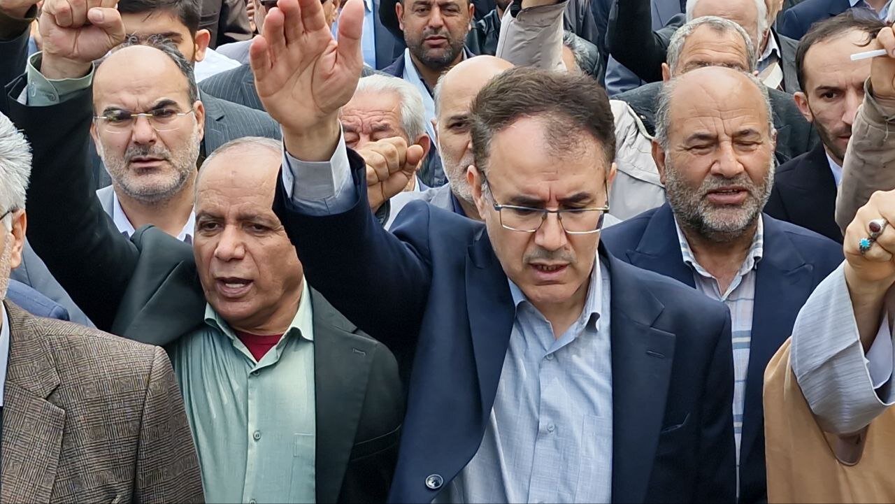 خروش مرزنشینان پارسآباد در نقطه صفر مرزی برای دفاع از مظلوم