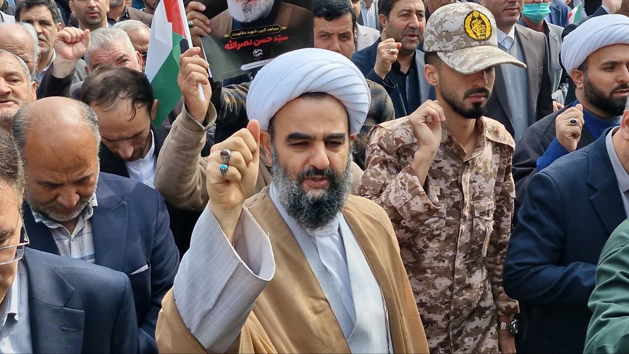 خروش مرزنشینان پارسآباد در نقطه صفر مرزی برای دفاع از مظلوم