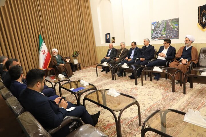 نمایندگان مجلس به دنبال راهکار مهار نوسانات نرخ طلا و ارز باشند