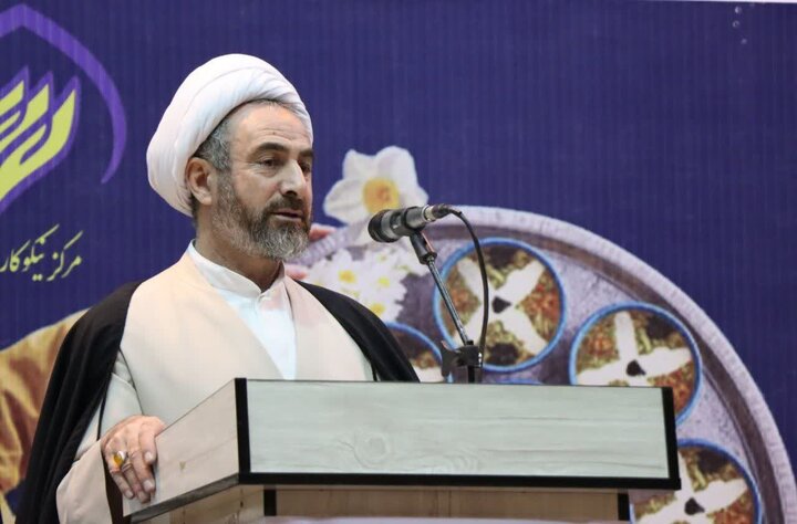 کمک به ایتام وظیفهای الهی بر دوش همه است