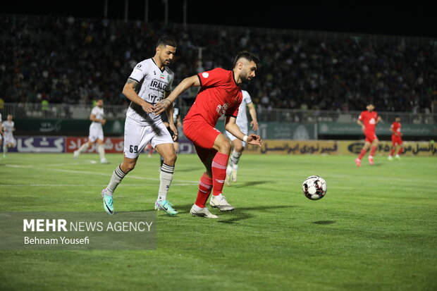 لیگ برتر فوتبال - آلومینیوم اراک و تراکتور 6
