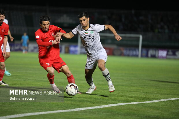 لیگ برتر فوتبال - آلومینیوم اراک و تراکتور 7