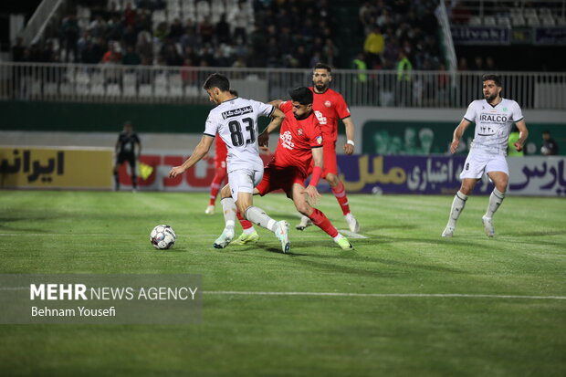 لیگ برتر فوتبال - آلومینیوم اراک و تراکتور 9