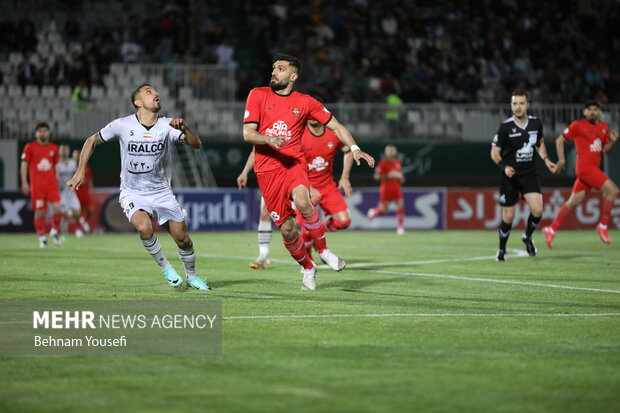 لیگ برتر فوتبال - آلومینیوم اراک و تراکتور 10