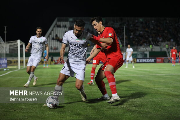 لیگ برتر فوتبال - آلومینیوم اراک و تراکتور 14