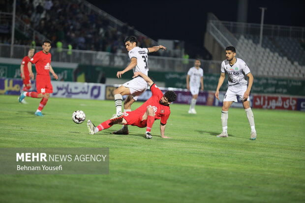 لیگ برتر فوتبال - آلومینیوم اراک و تراکتور 19
