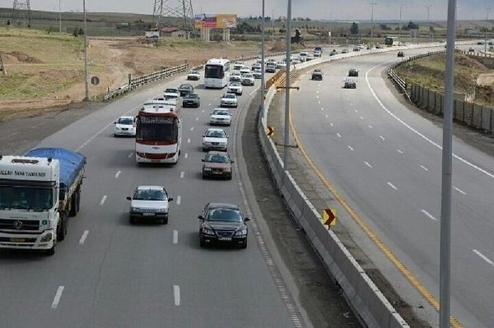 ترافیک در محورهای مواصلاتی البرز عادی است ترافیک در محورهای مواصلاتی البرز عادی است